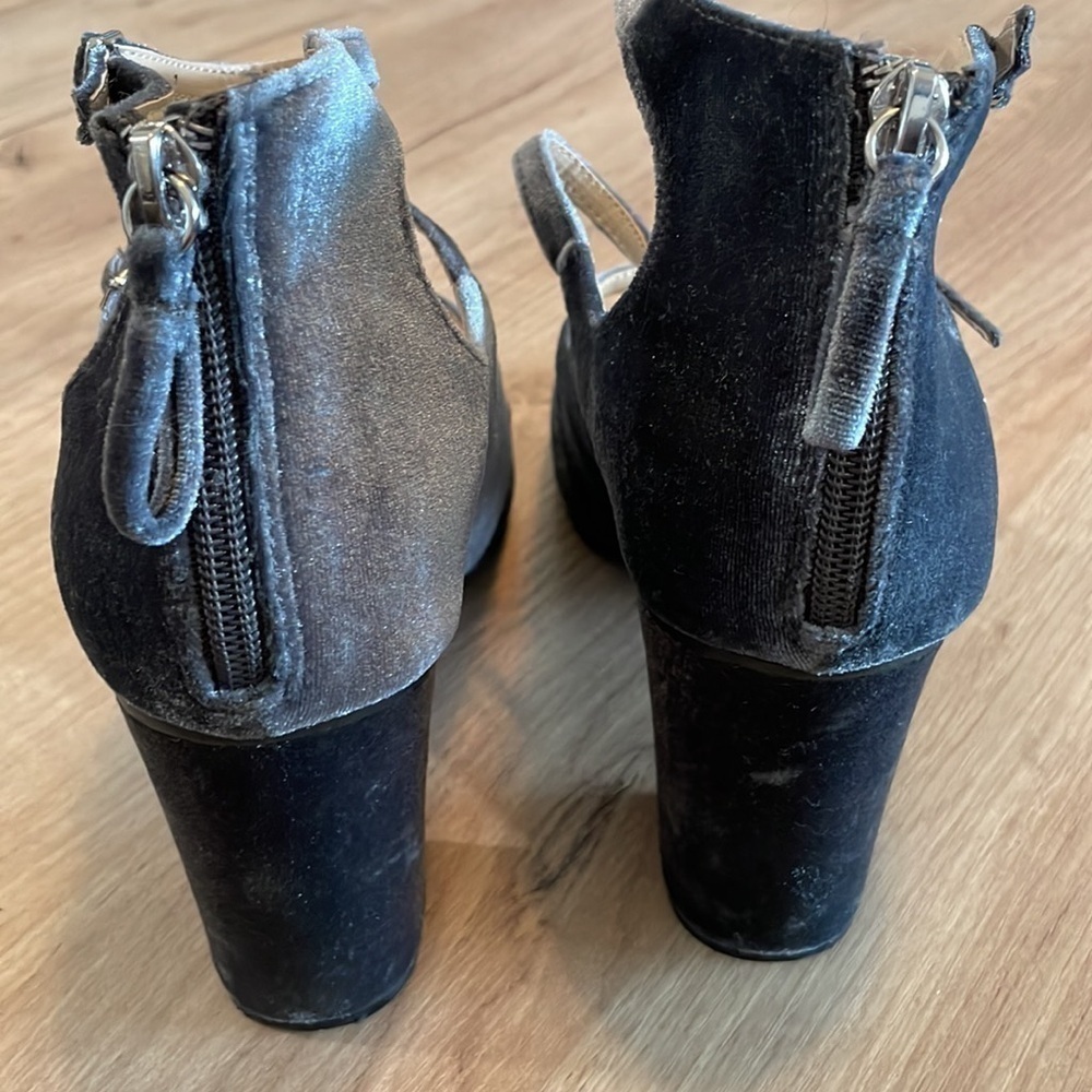 Zigi soho woman’s Mary Jane chunky heel shoes. Size 9.5. - Picture 3 of 10